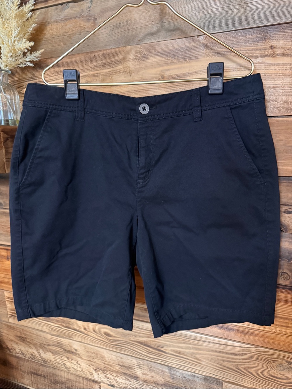 Lane Bryant Classic Black Shorts Size 18 fits Size 14/16